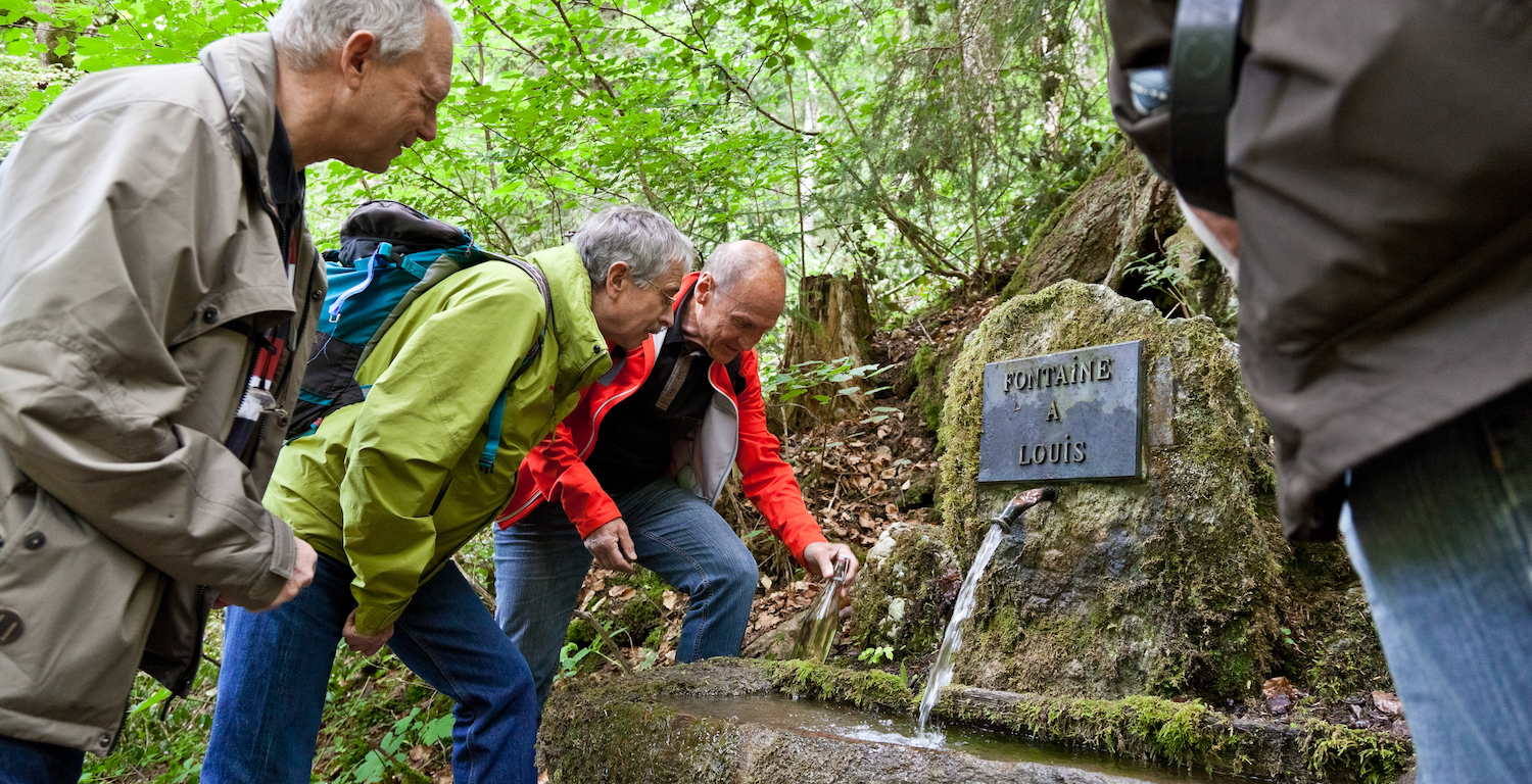 Visite Randonnée à la Fontaine à Louis, Môtiers, Val-de-Travers, Jura suisse